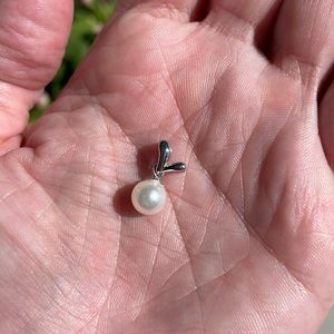 Cream Freshwater Pearl Pendant